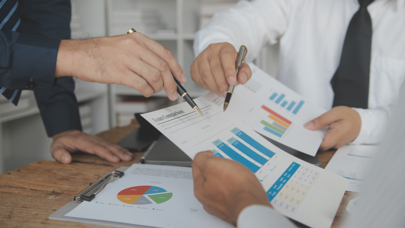 Simplifique sua gestão com contabilidade! Carlos Eduardo Rosalba Padilha ajuda sua empresa a dominar os conceitos financeiros, gerenciais e fiscais.