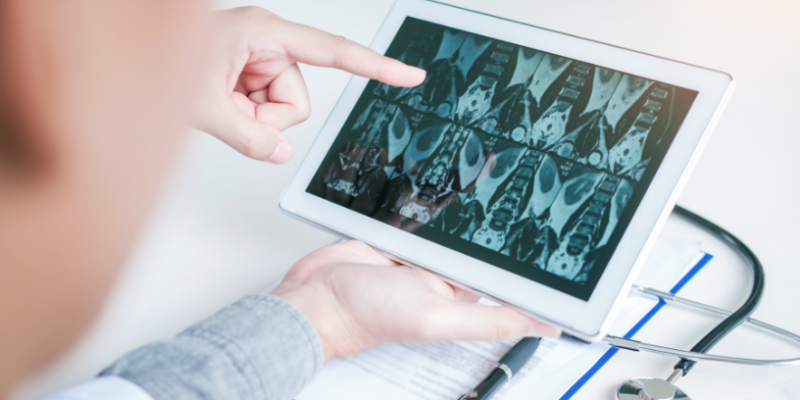 “Entenda as implicações éticas do uso de IA na interpretação de imagens médicas”, por Dra. Thaline Neves.