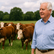 Aldo Vendramin destaca como sensores, IA e métricas de desempenho estão revolucionando o manejo e o bem-estar animal.