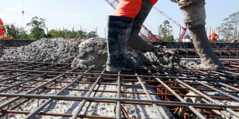 Na construção em escala, Valderci Malagosini Machado destaca como painéis treliçados impulsionam sistemas construtivos industrializados com mais agilidade e precisão.