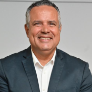 Sistemas de contenção em taludes rodoviários e o enfoque técnico de Elmar Juan Passos Varjão Bomfim aplicados à segurança viária. Conteúdo de Elmar Juan Passos Varjão Bomfim